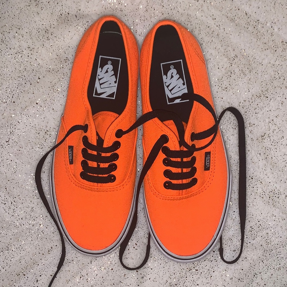Vans Authentic in Bright Orange